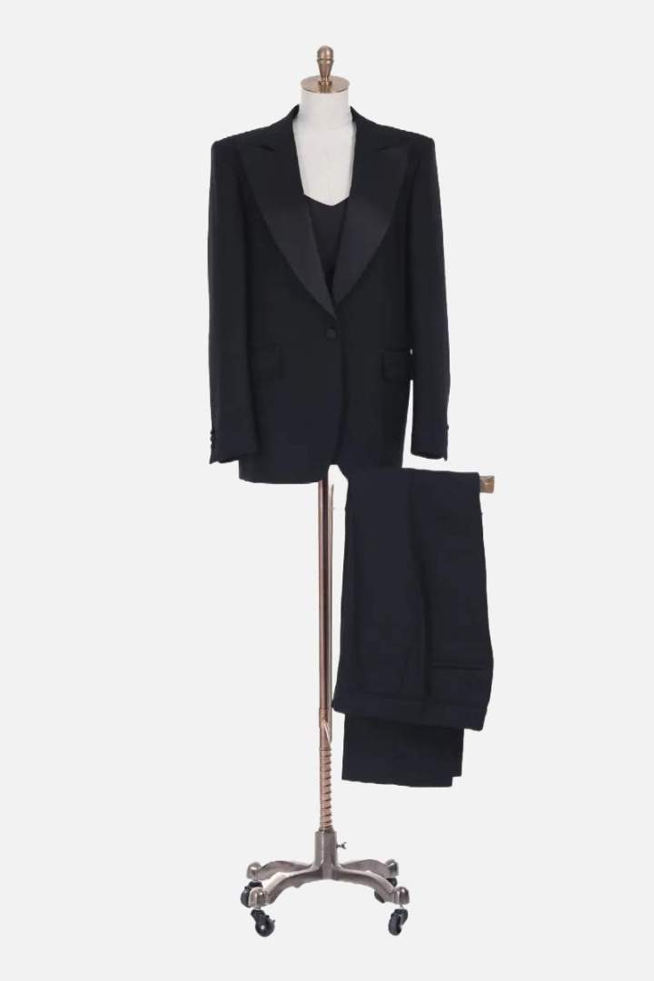 Women's suit tailoring Montreal